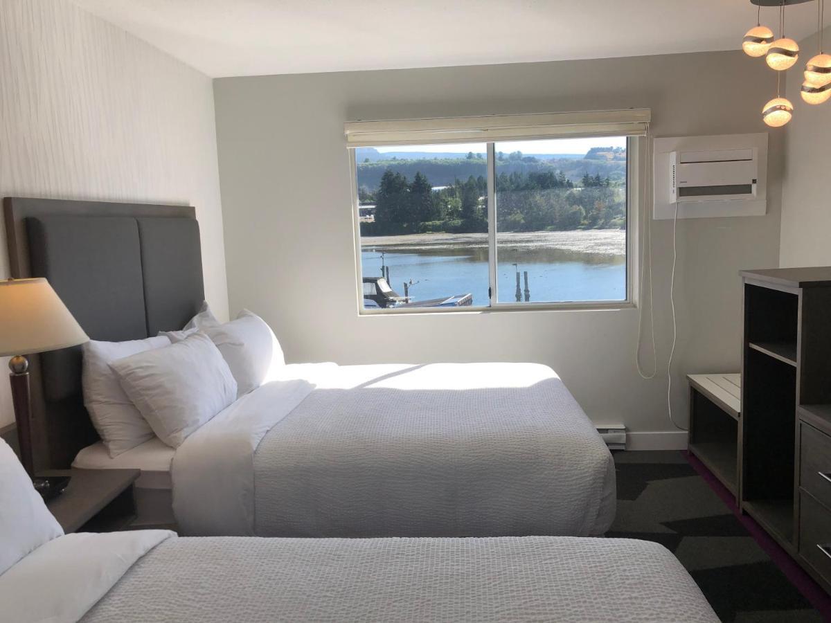 The Spot At Porpoise Bay Motel Sechelt Eksteriør billede